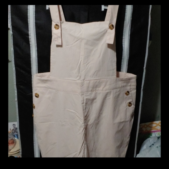 Plus size jumpsuit - Picture 3 of 4